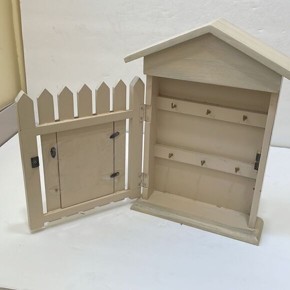 NEW WITH TAG VINTAGE HOME‎ INTERIORS PICKET FENCE KEY HOLDER - Picture 4 of 6